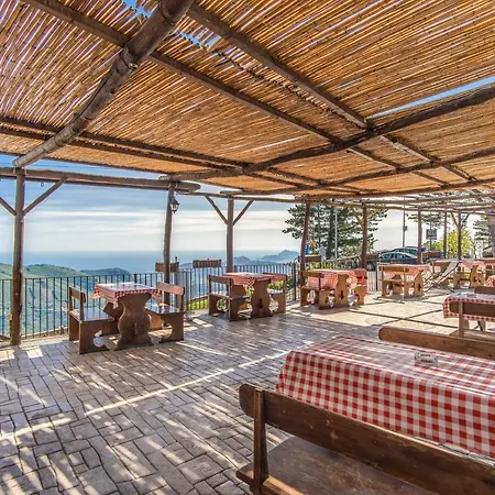 Sant'angelo Al Belvedere Bed & Breakfast *
